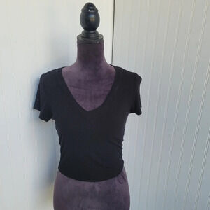 Bozzolo Shirt Juniors L Black Crop Top Short Sleeve V-neck Casual Womens Ribbed